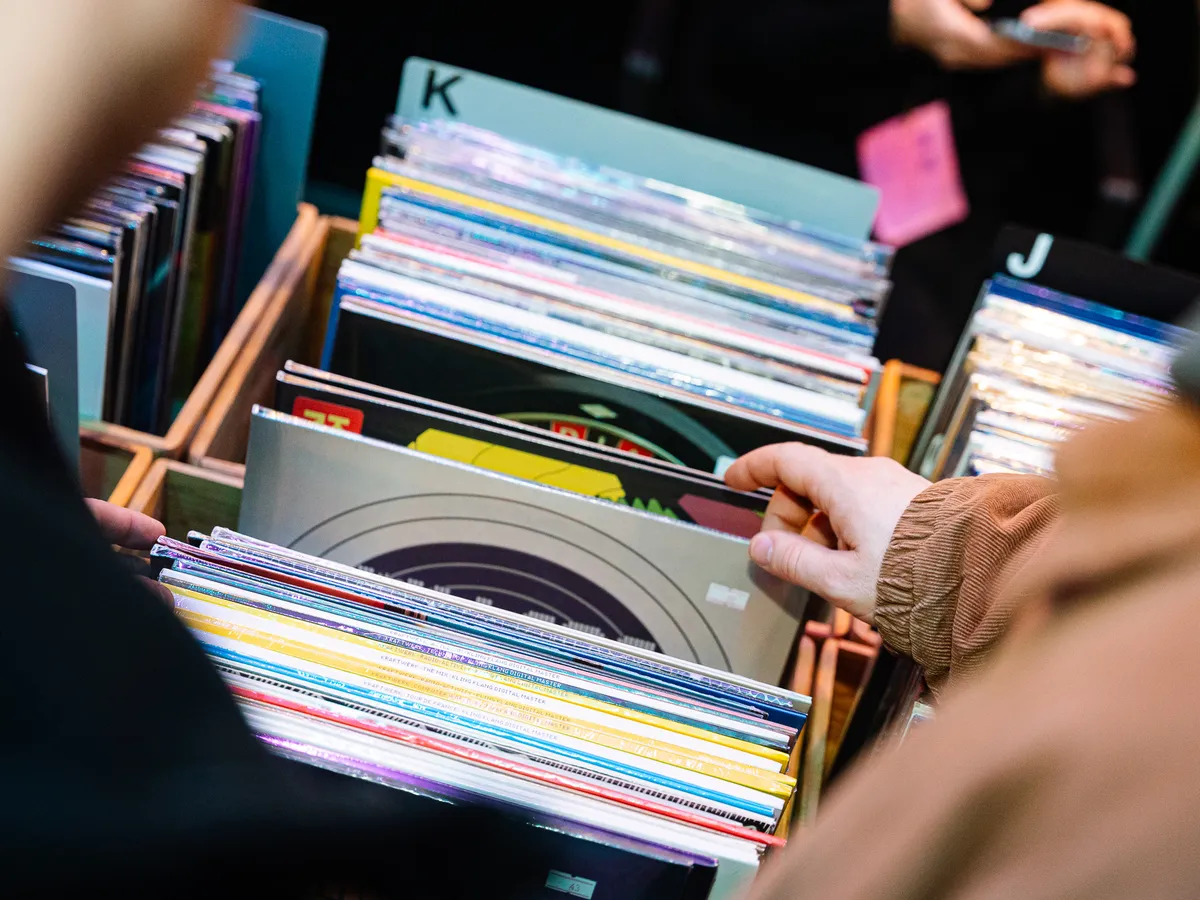 Kviečiame pristatyti savo leidinius prekybai „Muzikos salėje“